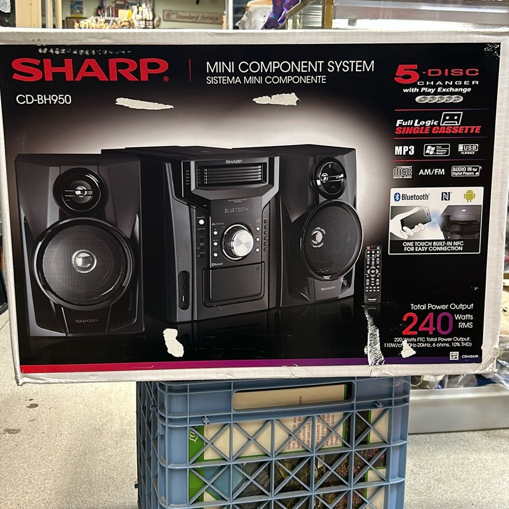 NOS Brand New Sharp CD-BH950 240W 5-Disc Mini Shelf Speaker System